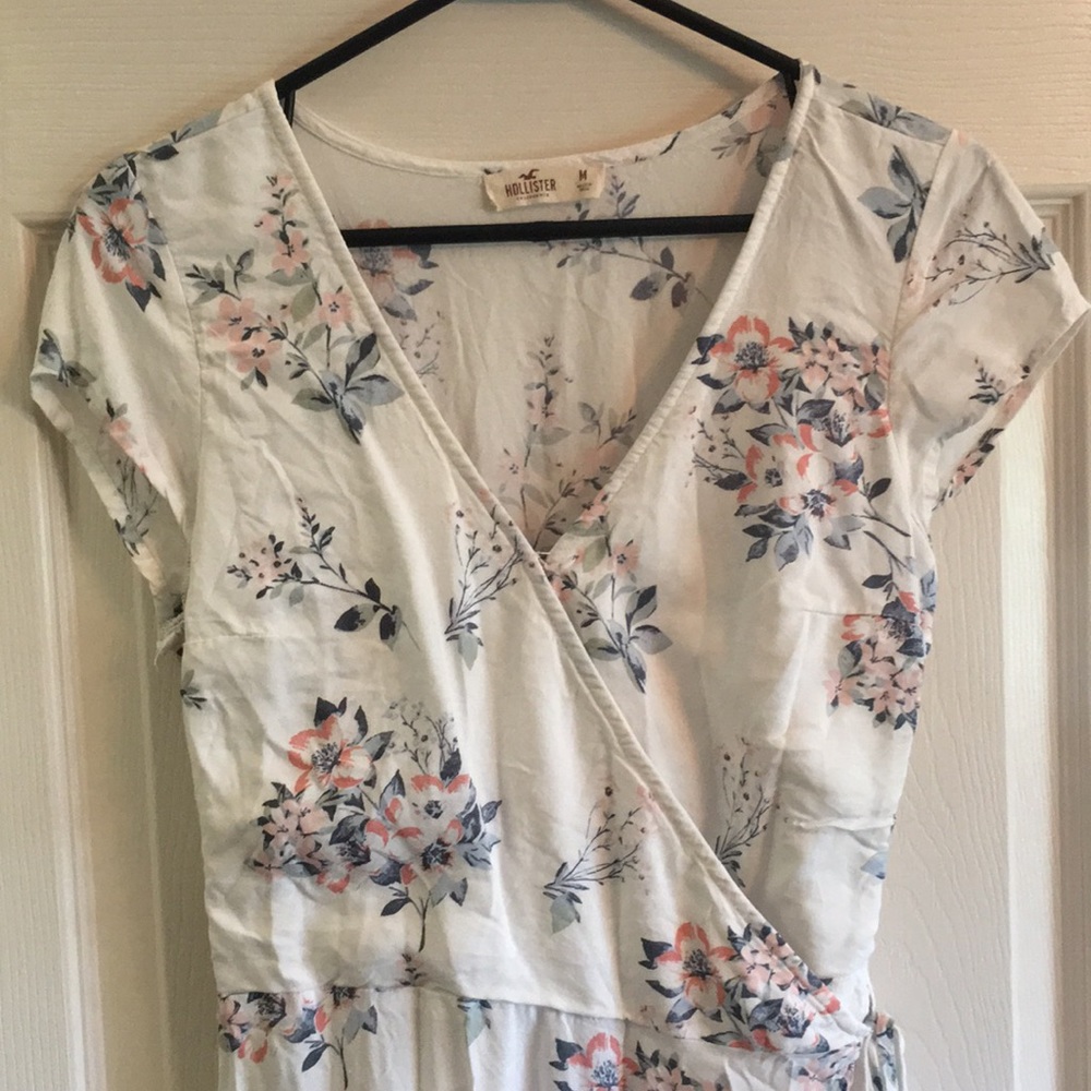 Spring dress - Picture 2 of 3